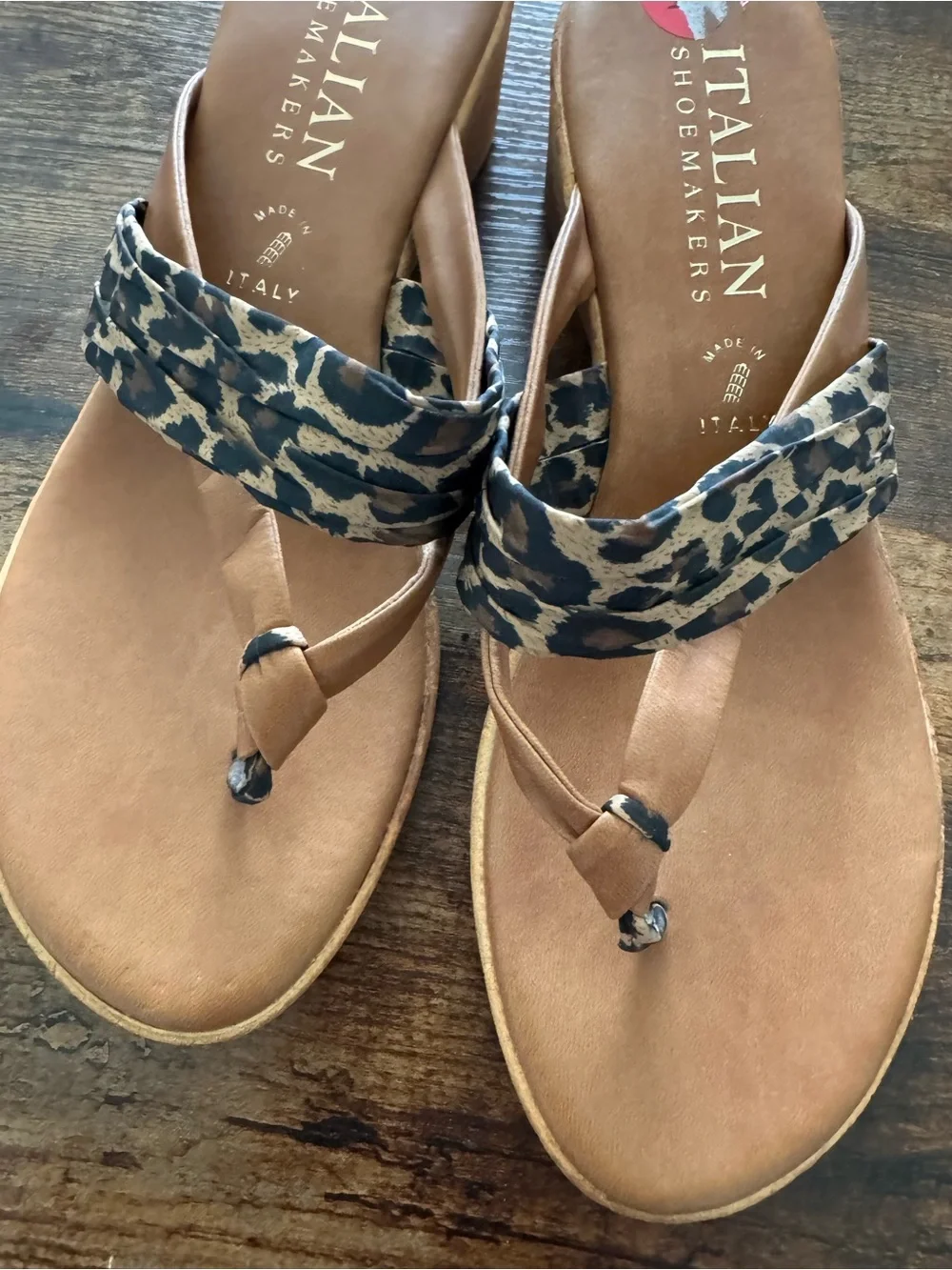 Italian Shoemakers Tan Leather Leopard-Print Thong Sandal wedge in size 10